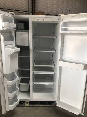 Whirlpool Refrigerator 22 Cu Ft Side by Side Ice Maker Water Dispenser 1