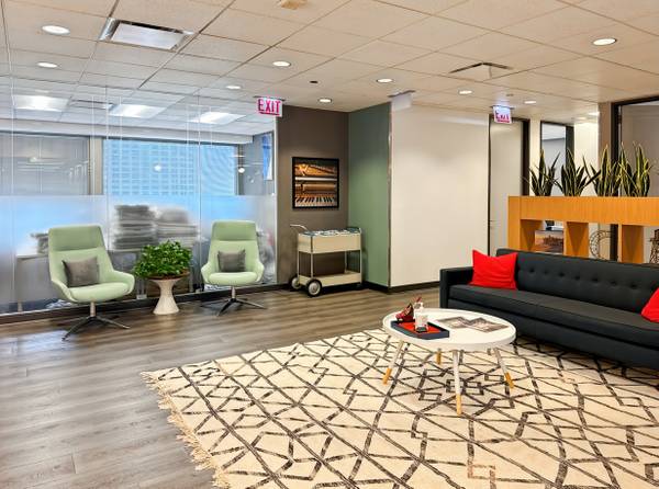 $1,139 ¿Necesita una oficina en Michigan Ave? ¡Venga a hacer un recorrido HOY! (Chicago)63781351305347122
