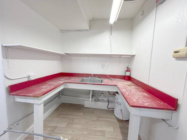 $265,000 / 1629ft2 - ✨ Invest in Riverbank – Commercial Corner with Unlimited Opportunity (Riverbank)63970445937411124