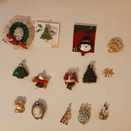 Vintage brooches 1
