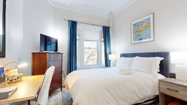 $3,000 / 1br - Brookline Room in 1 Bed Apartment | Near Saint Mary's Street63699294960387120