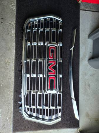 2025 gmc yukon Denali front grill 1