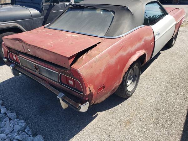 1972 Ford Mustang , convertible - $1,700 (York)63435820295297122