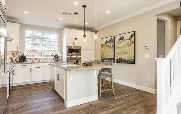 $1,380 / 1 hab - 200 pies² - hermosa habitación privada en Los Gatos (los gatos)63845956915073123