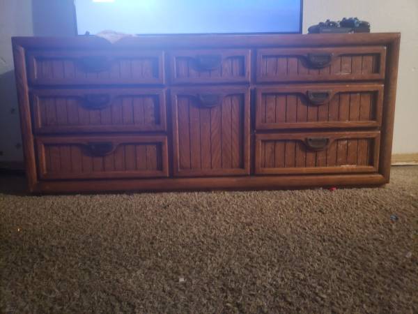 7 drawers with 2 stowaway drawers 1