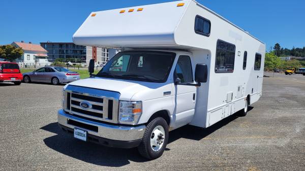 2019 THOR MAJESTIC 28A AUTOBÚS MOTOR PREPARADO - $30,850 (Everett, WA)63470798155651124