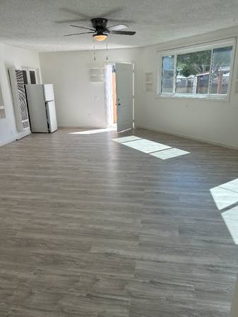 $1300.00 / 1br - 500ft2 - HUGE STUDIO+HALF BATH+PAID UTILITIES63998152738947121