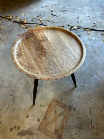 Cute small side table 1