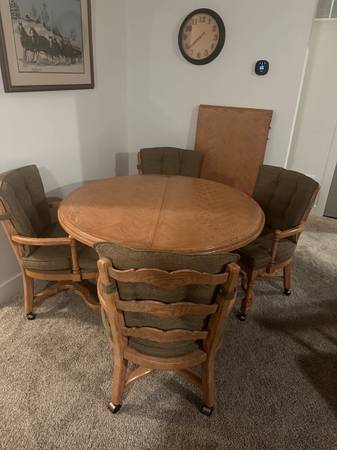 Solid Wood 47” Round Table w/ 4 Chairs 1