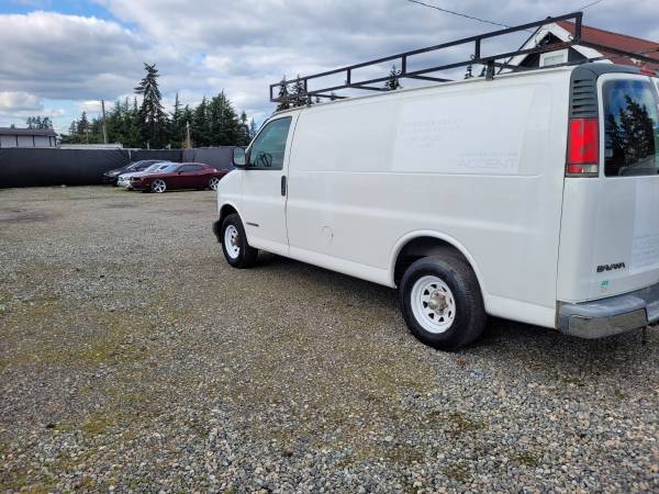 1998 *GMC Savana 2500* furgón de carga con pocos kilómetros, estante para escaleras y estantes!! - $6,725 (SPANAWAY)63470886529283121