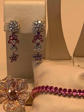 Elizabeth Taylor Passon 1.5 oz EDP - $98 (Murray Hill)63471135444995123