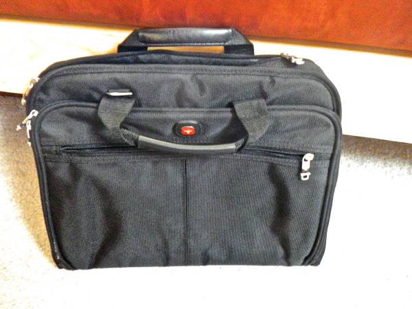 Victorinox Laptop Soft Briefcase 1