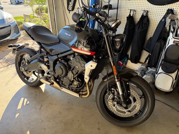 2023 Triumph Trident 660 1
