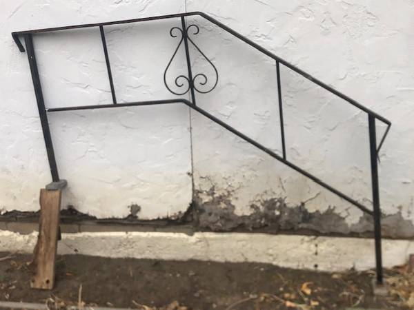 PPU - IRON RAILING 1