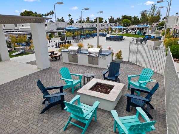 $1,582 / 2br - 1013ft2 - Four Outdoor Pools, Pets Welcome, Loads of Upgrades64024995666562124
