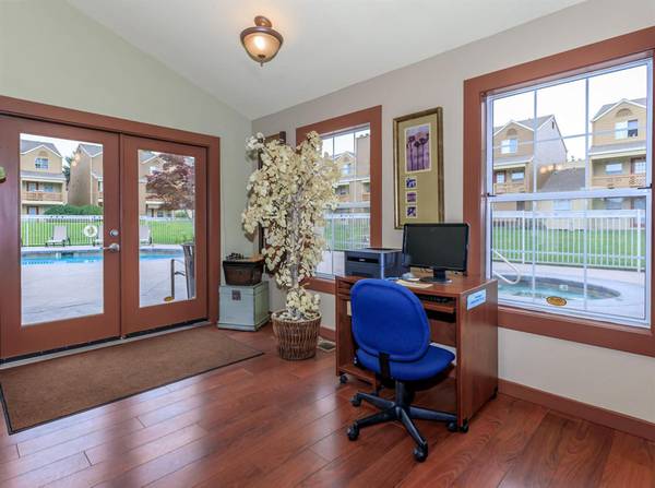 $1,650 / 2br - Apartamento cómodo de 2 habitaciones con garaje en el lugar, clubhouse enorme + Tigard (Tigard)63841709257729121