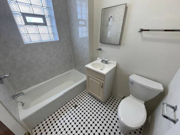 $975 / 1br - Apartment $975 / 1 Bedrooms 1 Bath - Mason & Roosevelt64041641821313122