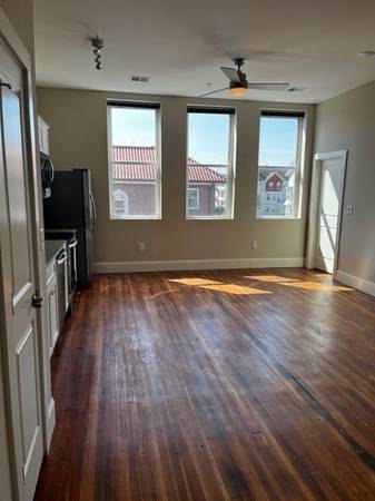 $1,995 / 2br - 810ft2 - Beautiful, Spacious 2-Bedroom Available This Month into October! (Pawtucket)64002829886467122