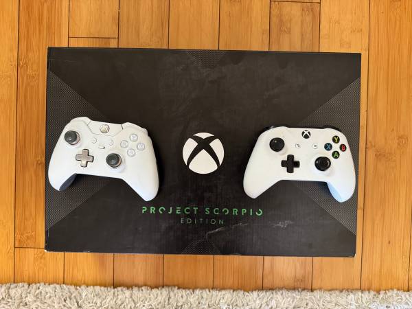 Xbox One X (Project Scorpio Edition) 1