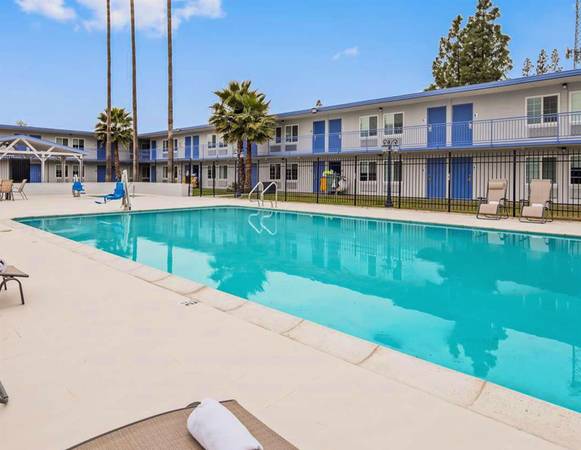 $550 / 1br - LOWER WEEKLY RATE + FREE Amenities - Full Breakfast Included (Sacramento)63790861516291122