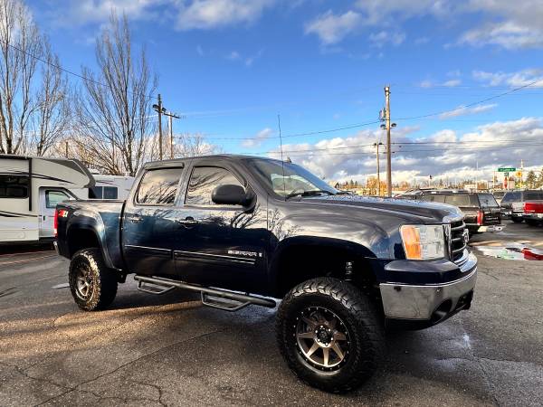 2008 GMC Sierra 1500 SLT 4x4 Crew Cab – Lifted, BFGoodrich Tires, 1