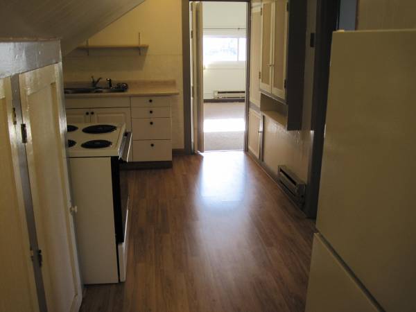 $699 / 2br - Northside upper 2 Bedroom Apt. (2330 Starr Ave.)63845958631683124
