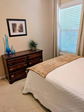 $268 / 3br - 1740ft2 - ▶ Habitación amueblada + baño privado + oficina/despacho/estudio adicional (Durham / RTP / Morrisville)63685979400961123