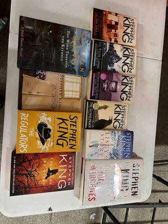 Stephen King book lot 1
