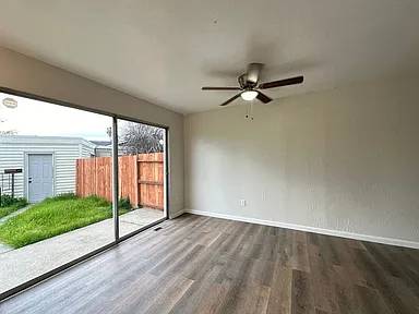 $1,300 / 2br - 1549ft2 - Stylish 2BR/1.5BA Townhouse with Private Patio – Peaceful Retreat (Sacramento)64043494354050123