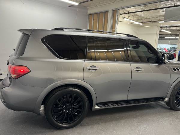 2017 Infiniti QX80 – SUV de tamaño completo de lujo con alto rendimiento - $14,499 (Denver, Commerce City, Colorado)63612190163713123