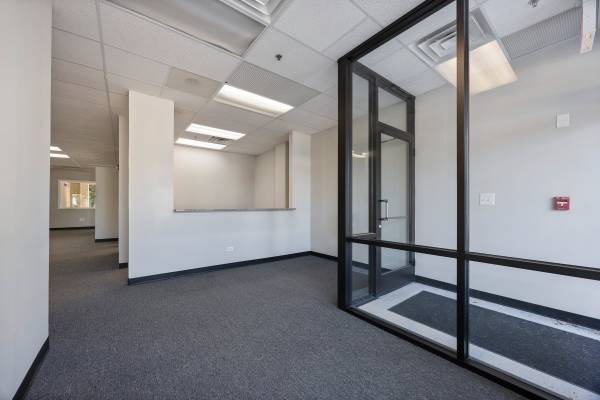 $2,900 / 2333ft2 - Turnkey Office Space for Lease in Downtown Lisle Business District – 2 (Lisle)63959879576194122