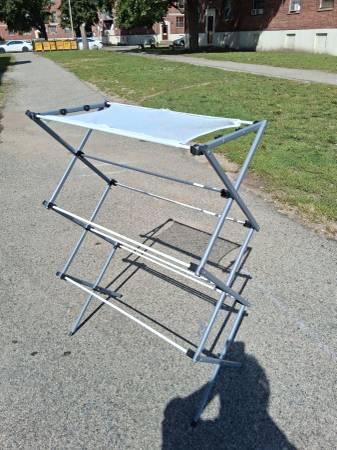 LAUNDRY  rack, like new. 1