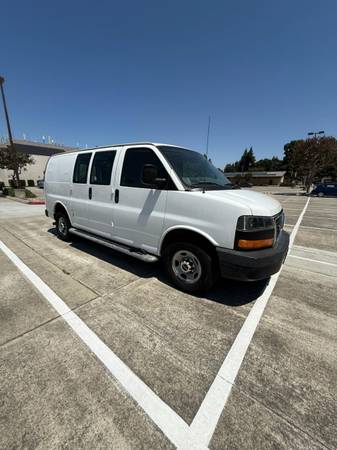 2015 GMC Savanna 2500 cargo van - $9,200 (Hayward)63613273085057124