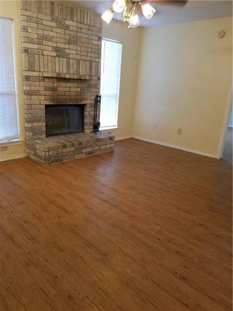$1,595 / 3br - 1100ft2 - 3/2 Duplex for $1595 in Pflugerville/Windermere! No Carpet/Large Yard! (Pflugerville)63922560771458121