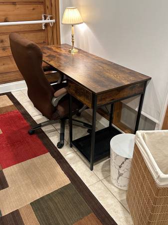 $795 / 5br - ONE BIG BEAUTIFULLY FURNISHED ROOM FOR RENT IN A GREAT LOCATION (Springfield)63311136185859124