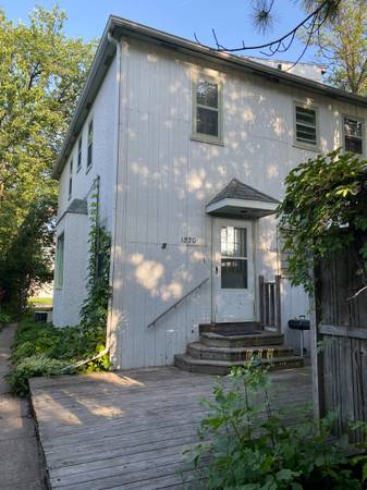 $1,050 / 2br - 1220 11 1/2 st. North (Fargo)63940163241858121