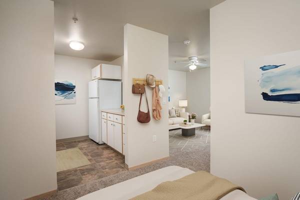 $1,183 / 468ft2 - Unbeatable Location- w/ Free Bike Storage & Pet-Friendly (Buckman Neighborhood)63672530105603124