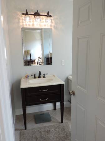 $3,300 / 1br - South Boston 1 Bed/1.5 Bath Apartment | Ward Ct (South Boston)63863134395521124