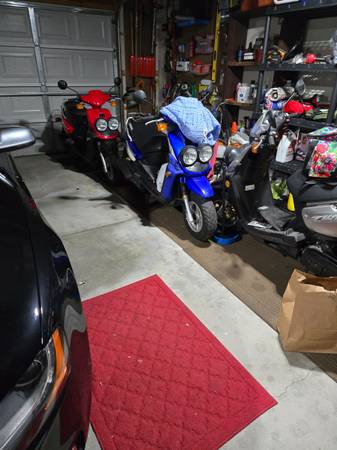 2004 Yamaha Zuma mopeds 1