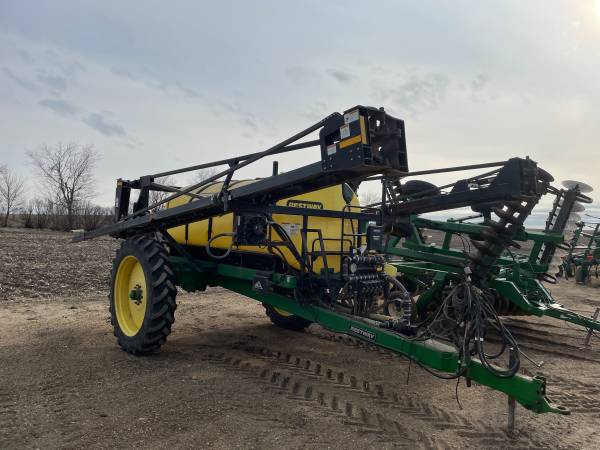 Bestway Pro IV 1600 gal sprayer 1