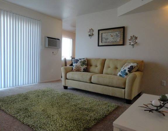 $1,385 / 3br - 1117ft2 - Ubicado en Colorado Springs, Gestión en el lugar, 3 habitaciones63686939950209124