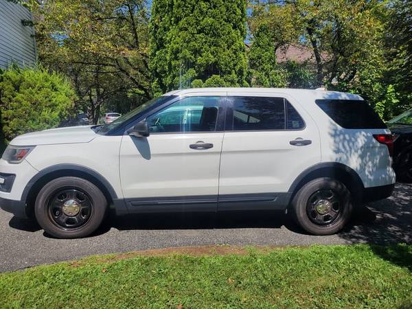 2016 Ford Explorer Interceptor- Clean title, 77k miles. By Owner 1
