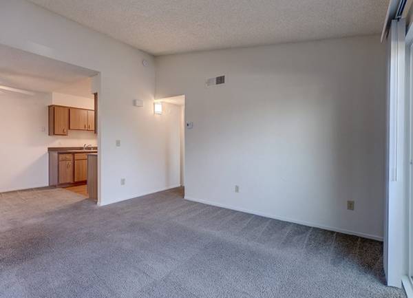$2,100 / 2br - 825ft2 - Mountain and Greenspace Views, White Appliances, Fitness Center (401 W. Pine Ave, Lompoc, CA)63663888153985122