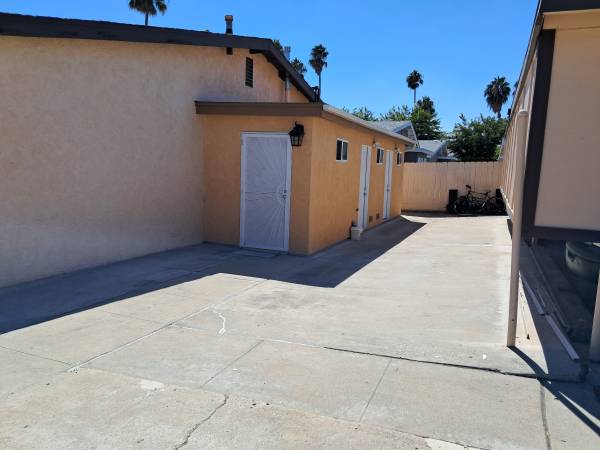 $2,350 / 2br - 1000ft2 - LARGE 2BR - 1BA - APT. SINGLE STORY BLDG. (FLETCHER HILLS/ EL CAJON)63841345159043123