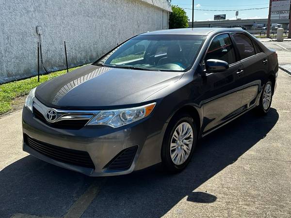 2013 Camry low miles excellent condition clean title - $11,500 (Houston)63617101901699120