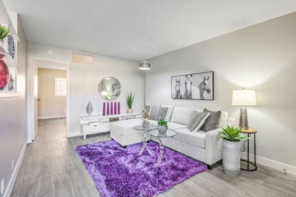 $1,554 / 2br - 1200ft2 - 2 BD, 2Ba/ rent $1554 sqft 1200 / three pools/AC/stop by to tour (W Sahara and Wyandotte St.  89102)63859499832577120