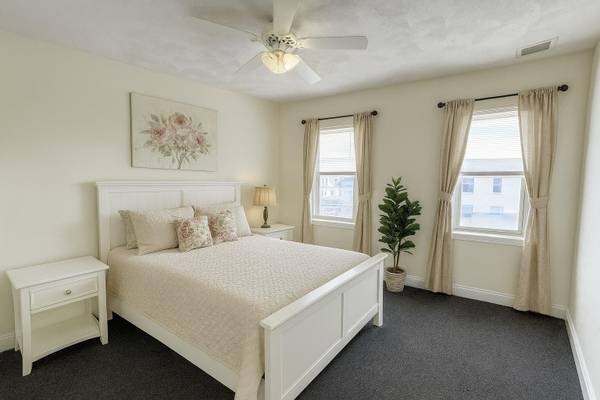 $2,800 / 2br - PISO SUPERIOR, 2 HABITACIONES SUNNY EN EVERETT. CERCA DE AUTOBÚS / T / Y BOSTON (EVERETT)63655383405955120