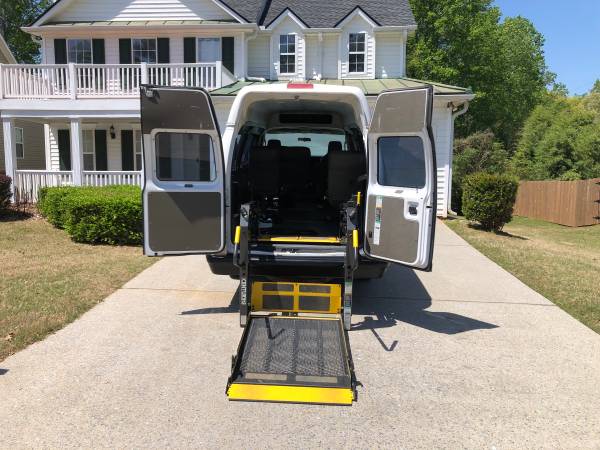 2013 Ford Econoline E250 HANDICAP VAN - $18,600 (Marietta Ga)63620987016065122