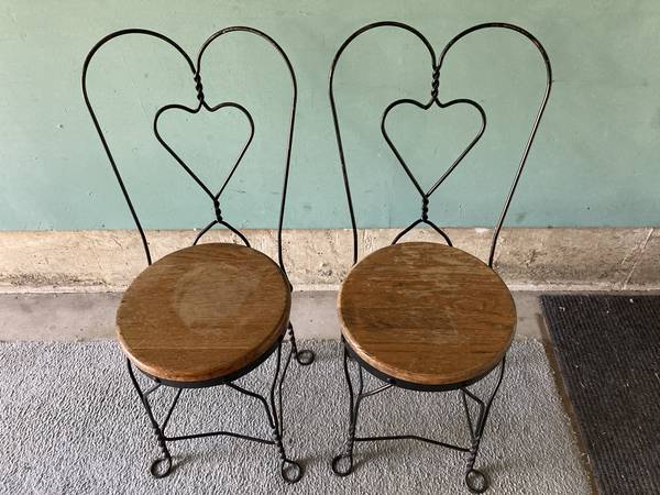 2 - vintage/antique Ice Cream Chairs 1