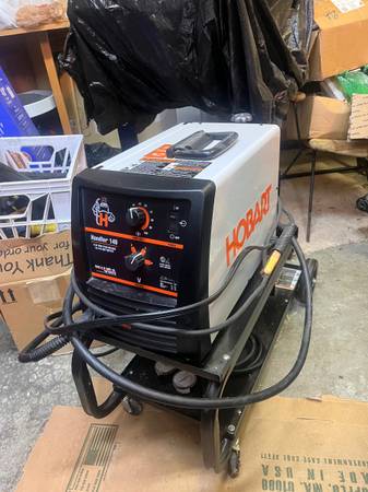 Welder Hobart Handler 1
